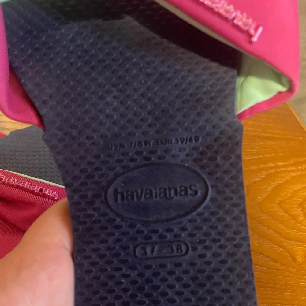 Havaianas Women's Navy Flip Flops with Pink & Mint Bow Accent size 7/8